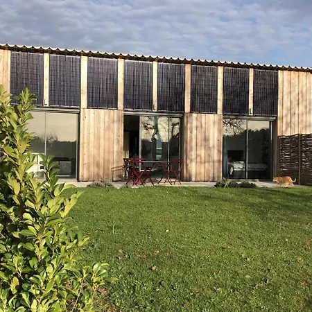 Holiday home Maison Bioclimatique Meyrals